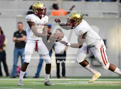 Thumbnail 2 in Cardinal Gibbons vs. North Marion (FHSAA 5A Championship) photogallery.