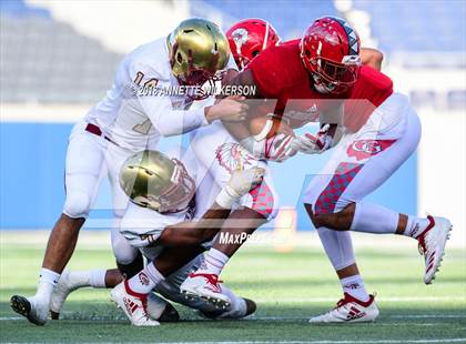 Thumbnail 3 in Cardinal Gibbons vs. North Marion (FHSAA 5A Championship) photogallery.