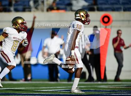 Thumbnail 1 in Cardinal Gibbons vs. North Marion (FHSAA 5A Championship) photogallery.