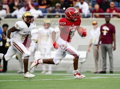 Thumbnail 2 in Cardinal Gibbons vs. North Marion (FHSAA 5A Championship) photogallery.