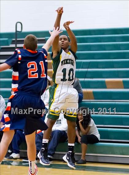 Thumbnail 2 in Briar Woods @ Loudoun Valley photogallery.