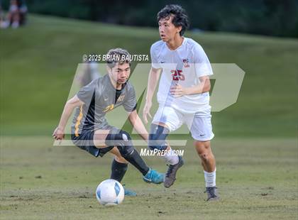 Thumbnail 2 in 'Iolani vs Mililani (HHSAA Division 1 Final) photogallery.