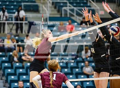 Thumbnail 3 in George Ranch vs. Cinco Ranch (UIL 6A Bi-District Playoff) photogallery.