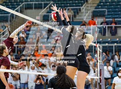 Thumbnail 3 in George Ranch vs. Cinco Ranch (UIL 6A Bi-District Playoff) photogallery.