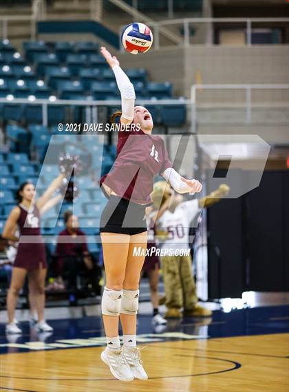 Thumbnail 3 in George Ranch vs. Cinco Ranch (UIL 6A Bi-District Playoff) photogallery.