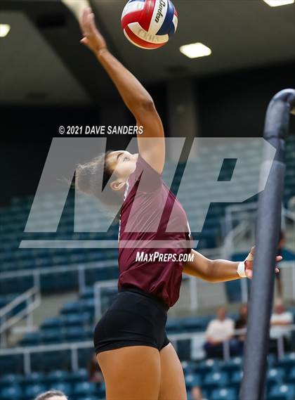 Thumbnail 3 in George Ranch vs. Cinco Ranch (UIL 6A Bi-District Playoff) photogallery.