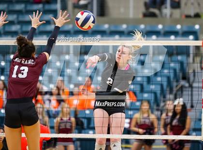 Thumbnail 2 in George Ranch vs. Cinco Ranch (UIL 6A Bi-District Playoff) photogallery.