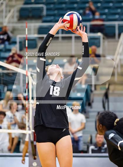 Thumbnail 2 in George Ranch vs. Cinco Ranch (UIL 6A Bi-District Playoff) photogallery.