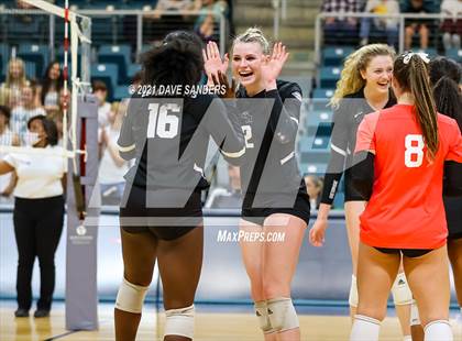 Thumbnail 2 in George Ranch vs. Cinco Ranch (UIL 6A Bi-District Playoff) photogallery.
