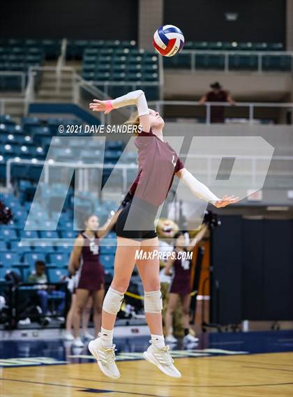 Thumbnail 2 in George Ranch vs. Cinco Ranch (UIL 6A Bi-District Playoff) photogallery.