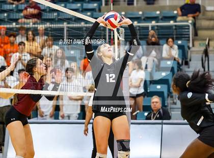 Thumbnail 2 in George Ranch vs. Cinco Ranch (UIL 6A Bi-District Playoff) photogallery.
