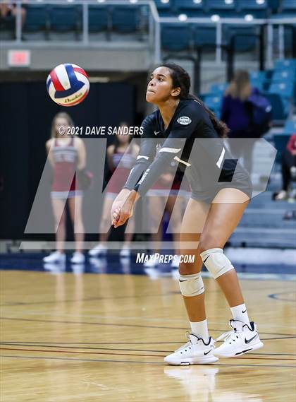 Thumbnail 3 in George Ranch vs. Cinco Ranch (UIL 6A Bi-District Playoff) photogallery.