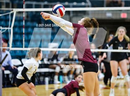 Thumbnail 3 in George Ranch vs. Cinco Ranch (UIL 6A Bi-District Playoff) photogallery.