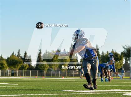 Thumbnail 1 in Roseville @ Bear Creek photogallery.
