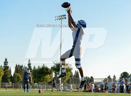 Thumbnail 2 in Roseville @ Bear Creek photogallery.