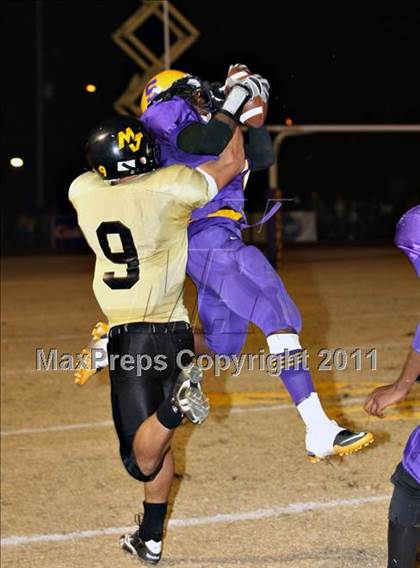 Thumbnail 3 in Smyrna vs. Mount Juliet (TSSAA 6A Playoffs) photogallery.