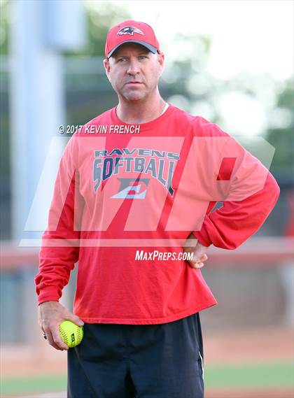 Thumbnail 2 in Empire vs. Yuma Catholic (AIA 3A Final) photogallery.