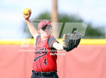 Thumbnail 2 in Empire vs. Yuma Catholic (AIA 3A Final) photogallery.