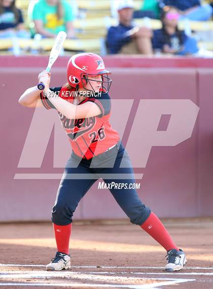 Thumbnail 1 in Empire vs. Yuma Catholic (AIA 3A Final) photogallery.