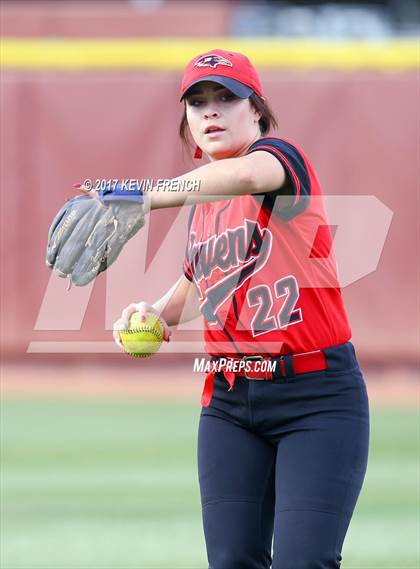 Thumbnail 3 in Empire vs. Yuma Catholic (AIA 3A Final) photogallery.