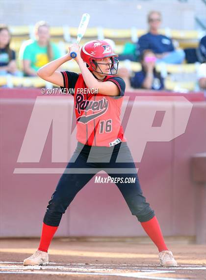 Thumbnail 3 in Empire vs. Yuma Catholic (AIA 3A Final) photogallery.