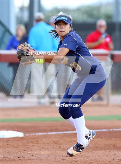 Thumbnail 2 in Empire vs. Yuma Catholic (AIA 3A Final) photogallery.