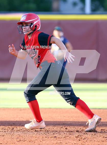 Thumbnail 3 in Empire vs. Yuma Catholic (AIA 3A Final) photogallery.