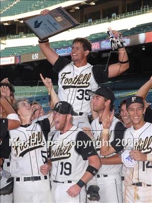 Thumbnail 3 in St. Francis vs. Foothill (D2 Section Final) photogallery.