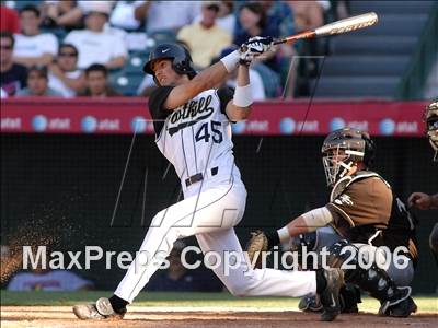 Thumbnail 3 in St. Francis vs. Foothill (D2 Section Final) photogallery.