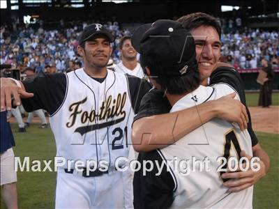 Thumbnail 3 in St. Francis vs. Foothill (D2 Section Final) photogallery.