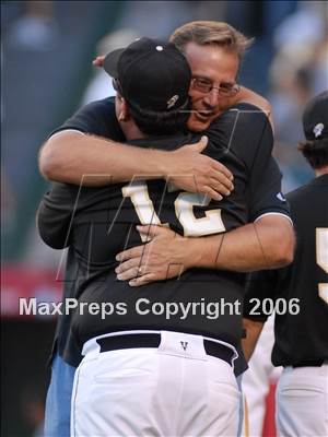 Thumbnail 3 in St. Francis vs. Foothill (D2 Section Final) photogallery.