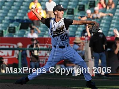 Thumbnail 1 in St. Francis vs. Foothill (D2 Section Final) photogallery.