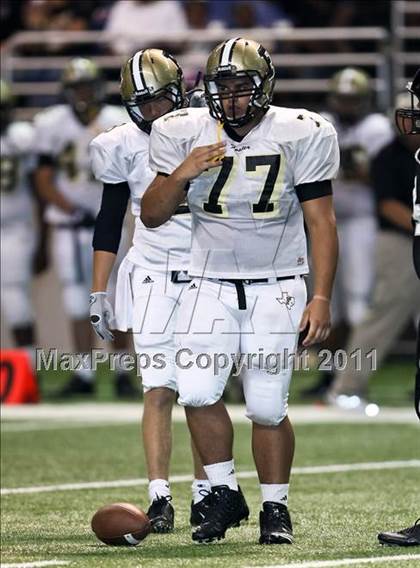 Thumbnail 1 in Hanks vs. Foster (Dave Campbell's Texas Football Classic) photogallery.