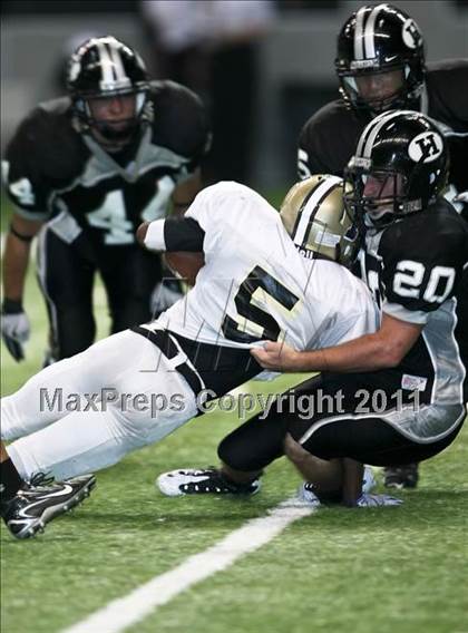 Thumbnail 1 in Hanks vs. Foster (Dave Campbell's Texas Football Classic) photogallery.