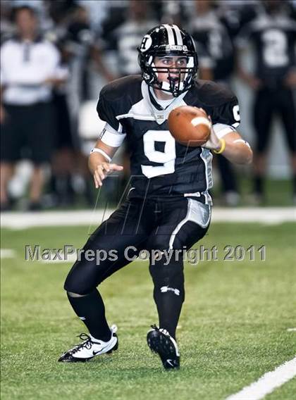 Thumbnail 3 in Hanks vs. Foster (Dave Campbell's Texas Football Classic) photogallery.