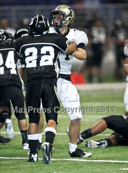 Thumbnail 2 in Hanks vs. Foster (Dave Campbell's Texas Football Classic) photogallery.