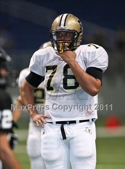 Thumbnail 2 in Hanks vs. Foster (Dave Campbell's Texas Football Classic) photogallery.