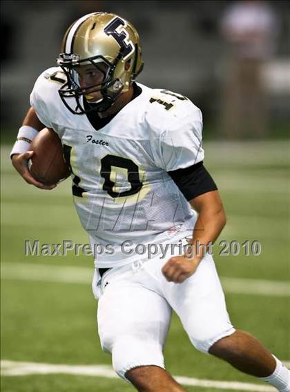 Thumbnail 1 in Hanks vs. Foster (Dave Campbell's Texas Football Classic) photogallery.