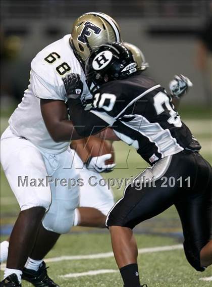 Thumbnail 2 in Hanks vs. Foster (Dave Campbell's Texas Football Classic) photogallery.