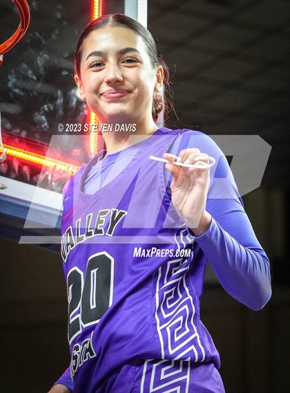 Thumbnail 1 in Valley Vista @ Dobson (AIA 6A Final Awards) photogallery.