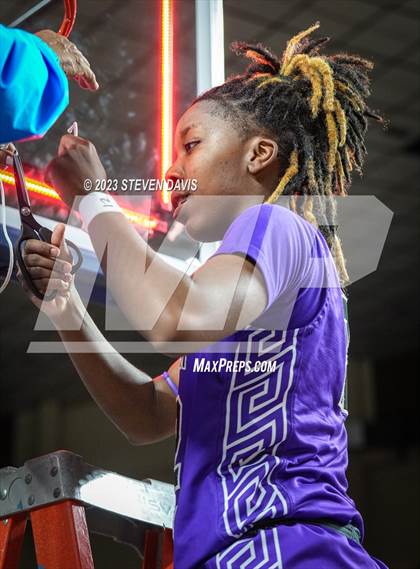 Thumbnail 1 in Valley Vista @ Dobson (AIA 6A Final Awards) photogallery.