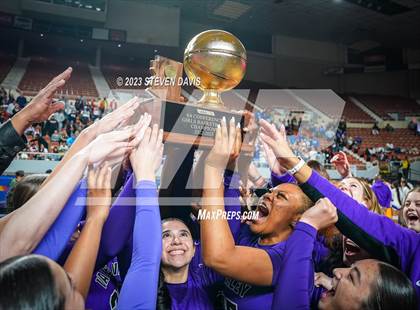 Thumbnail 1 in Valley Vista @ Dobson (AIA 6A Final Awards) photogallery.