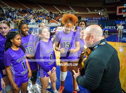 Thumbnail 1 in Valley Vista @ Dobson (AIA 6A Final Awards) photogallery.