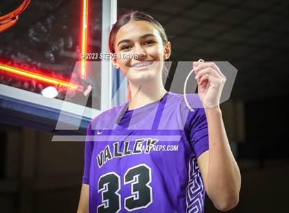 Thumbnail 3 in Valley Vista @ Dobson (AIA 6A Final Awards) photogallery.