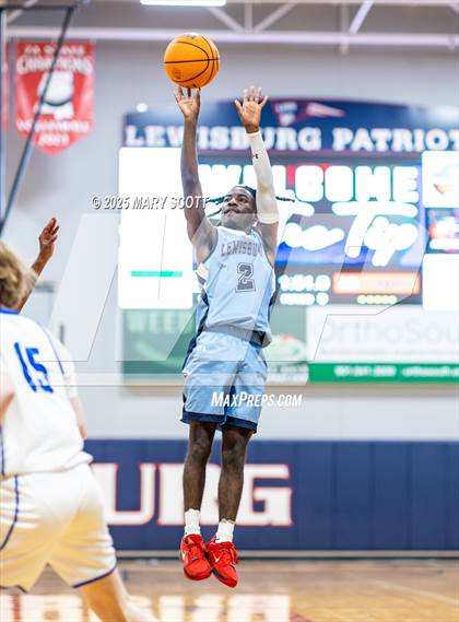 Thumbnail 2 in Oxford @ Lewisburg photogallery.