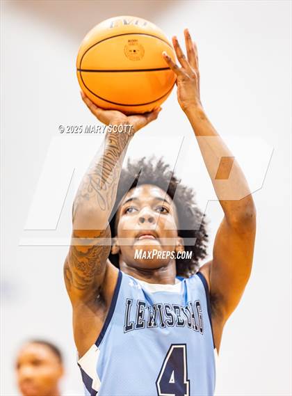 Thumbnail 2 in Oxford @ Lewisburg photogallery.