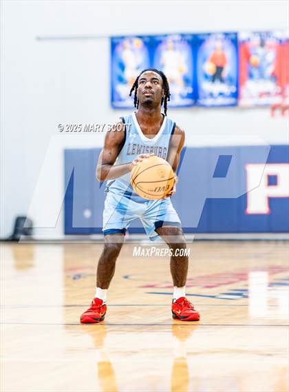 Thumbnail 3 in Oxford @ Lewisburg photogallery.