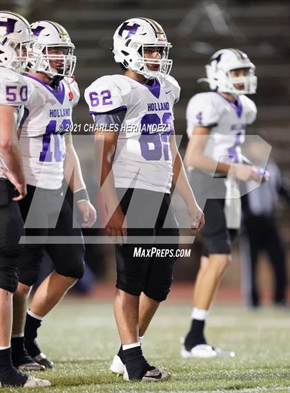 Thumbnail 2 in Holland vs. Centerville (UIL 2A Regional Playoff) photogallery.