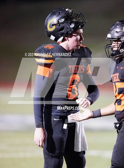 Thumbnail 2 in Holland vs. Centerville (UIL 2A Regional Playoff) photogallery.