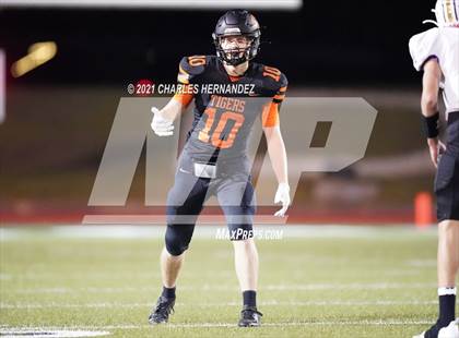 Thumbnail 1 in Holland vs. Centerville (UIL 2A Regional Playoff) photogallery.